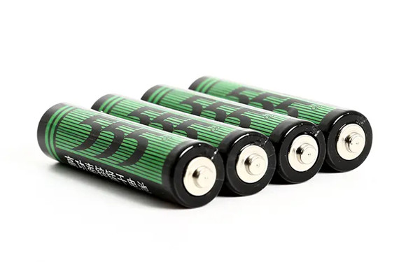 什么是堿性鋅錳電池，堿性電池有哪些優(yōu)缺點(diǎn)1_副本.jpg