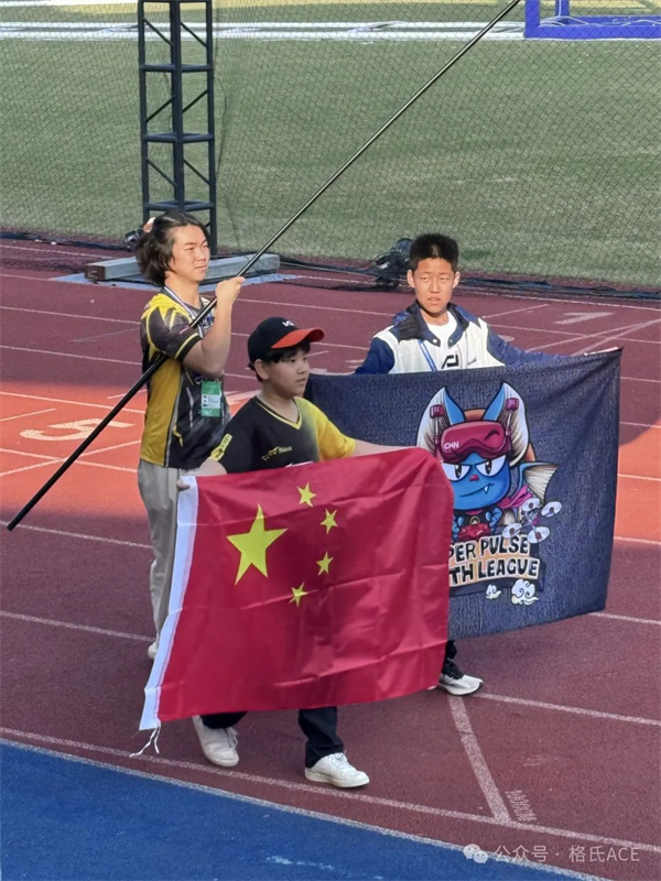 龍隊(duì)、小白、果果