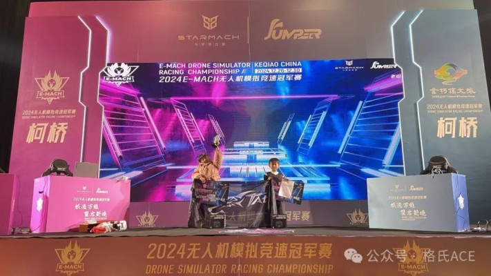 左李可兒、右李明逸